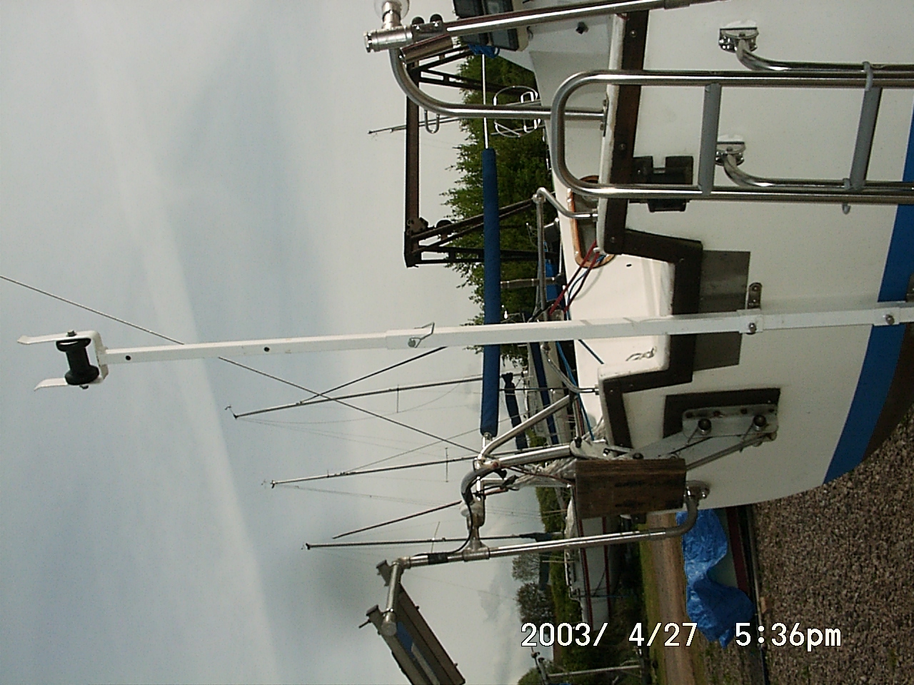 Mast support up
